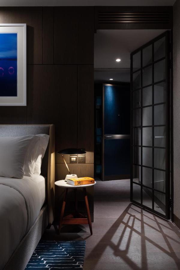 The Hari Hong Kong Hotel Exterior photo A room at the hotel