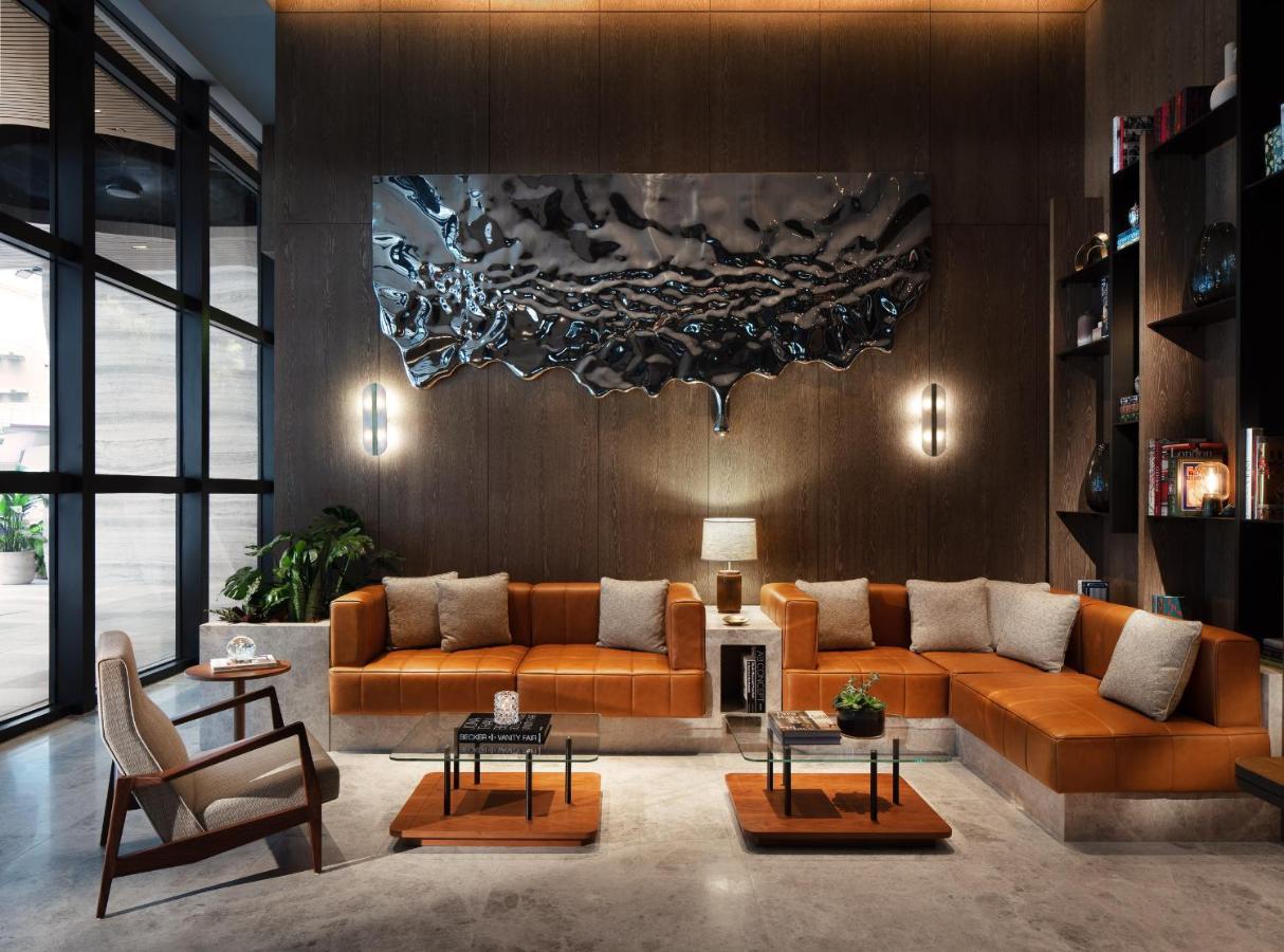 The Hari Hong Kong Hotel Exterior photo The lobby of the hotel